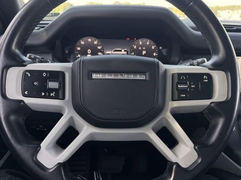Used 2023 Land Rover Defender 110 SE AWD/4WD image 20
