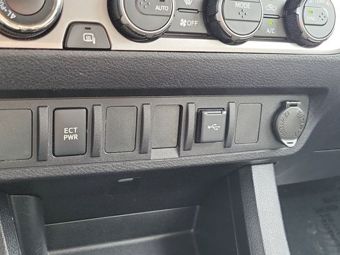 Used 2021 Toyota Tacoma SR image 29