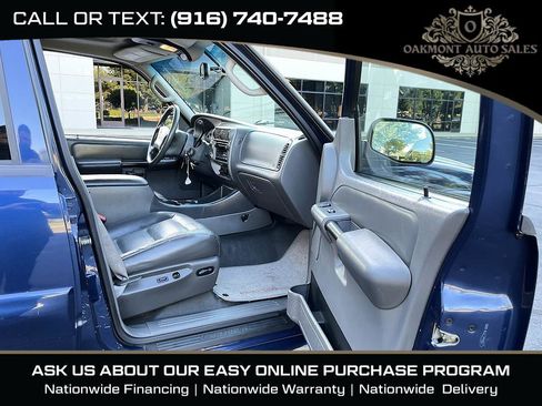 Used 2004 Ford Explorer Sport Trac XLT AWD/4WD image 10