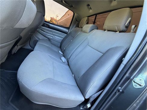 Used 2015 Toyota Tacoma PreRunner w/ TRD Sport Package RWD image 14