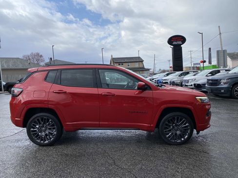 Used 2022 Jeep Compass Limited w/ (RED) Package image 9