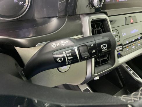 Certified 2022 Kia Sorento S w/ Panoramic Sunroof Package image 17