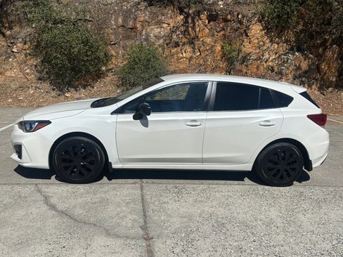 Used 2019 Subaru Impreza 2.0i AWD/4WD image 2