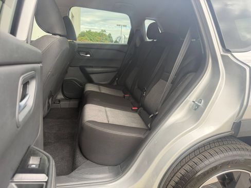 Used 2025 Nissan Rogue SV FWD image 39