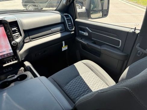 New 2026 RAM 2500 Big Horn AWD/4WD image 32