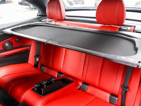 Used 2020 BMW M4 Convertible image 23