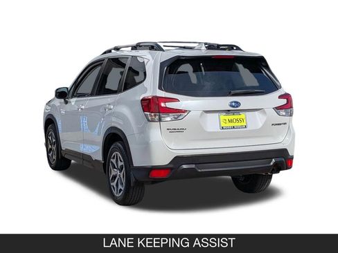 Used 2023 Subaru Forester Premium AWD/4WD image 7