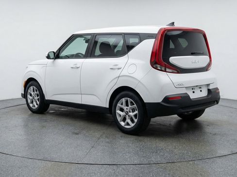 Used 2025 Kia Soul LX w/ LX Technology Package image 6