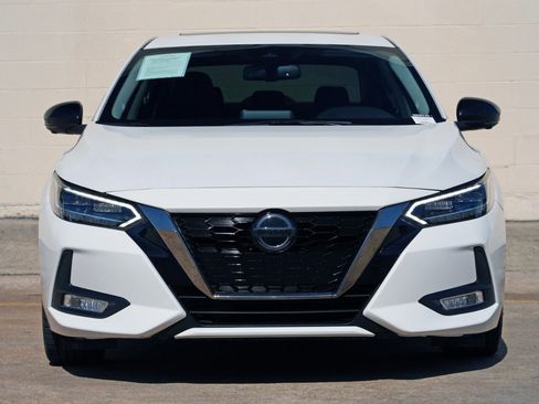 Used 2020 Nissan Sentra SR w/ Premium Package image 6