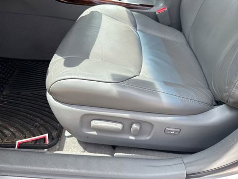 Used 2008 Toyota Avalon XLS FWD image 13