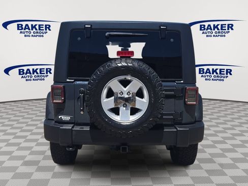 Used 2018 Jeep Wrangler Unlimited Sport S AWD/4WD image 4