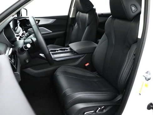 Certified 2026 Acura MDX SH-AWD w/ Technology Package image 2