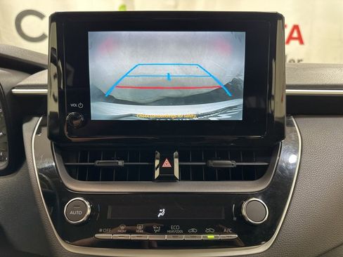 Used 2024 Toyota Corolla LE image 32