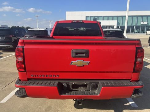 Used 2018 Chevrolet Silverado 1500 Custom w/ Custom Value Package image 6