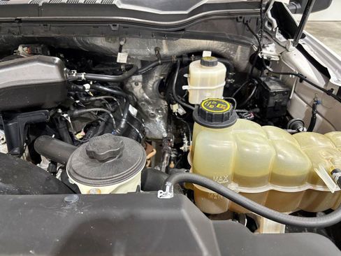 Used 2019 Ford F250 XL w/ Power Equipment Group AWD/4WD image 25