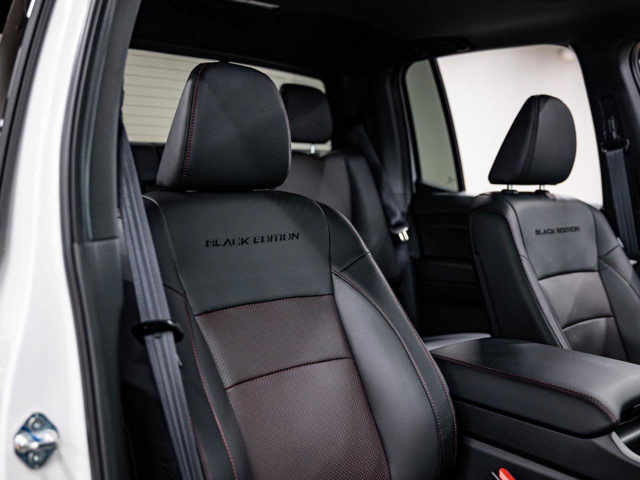 Used 2026 Honda Ridgeline Black Edition image 17