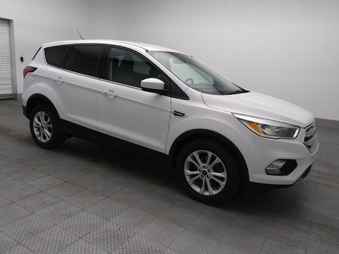 Used 2019 Ford Escape SE FWD image 11