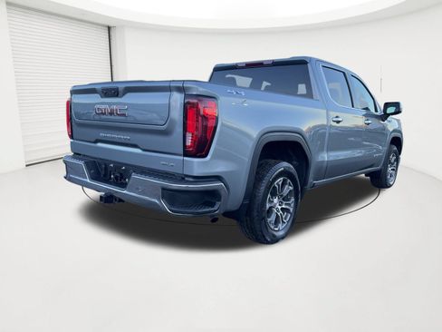 Used 2025 GMC Sierra 1500 SLT AWD/4WD image 5