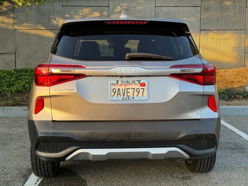 Used 2022 Kia Seltos LX image 13