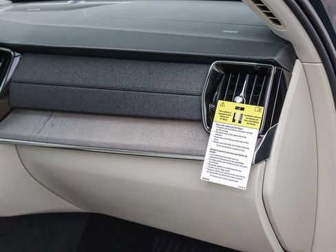 New 2026 Volvo XC90 T8 Ultra image 19