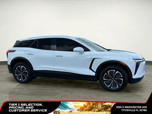 Used 2024 Chevrolet Blazer EV LT AWD/4WD image 11