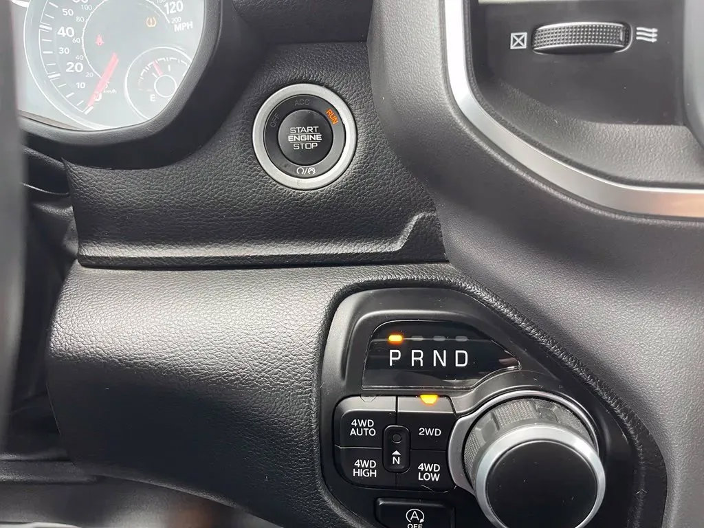 Used 2024 RAM 1500 Big Horn AWD/4WD image 27