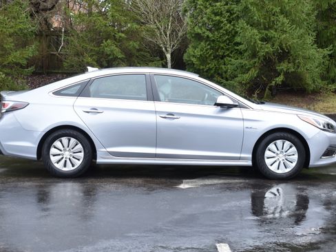 Used 2017 Hyundai Sonata SE image 9