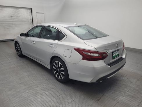 Used 2018 Nissan Altima 2.5 SV FWD image 5