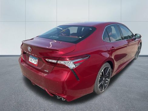Used 2018 Toyota Camry XSE FWD image 2