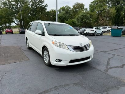 Used 2017 Toyota Sienna XLE w/ XLE Navigation Package