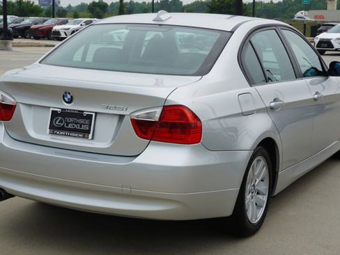 Used 2006 BMW 325i Sedan RWD image 6
