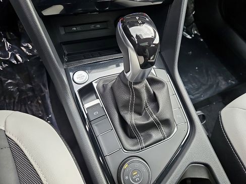 New 2026 Volkswagen Taos SE AWD/4WD image 14