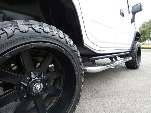 Used 2006 HUMMER H2 image 21