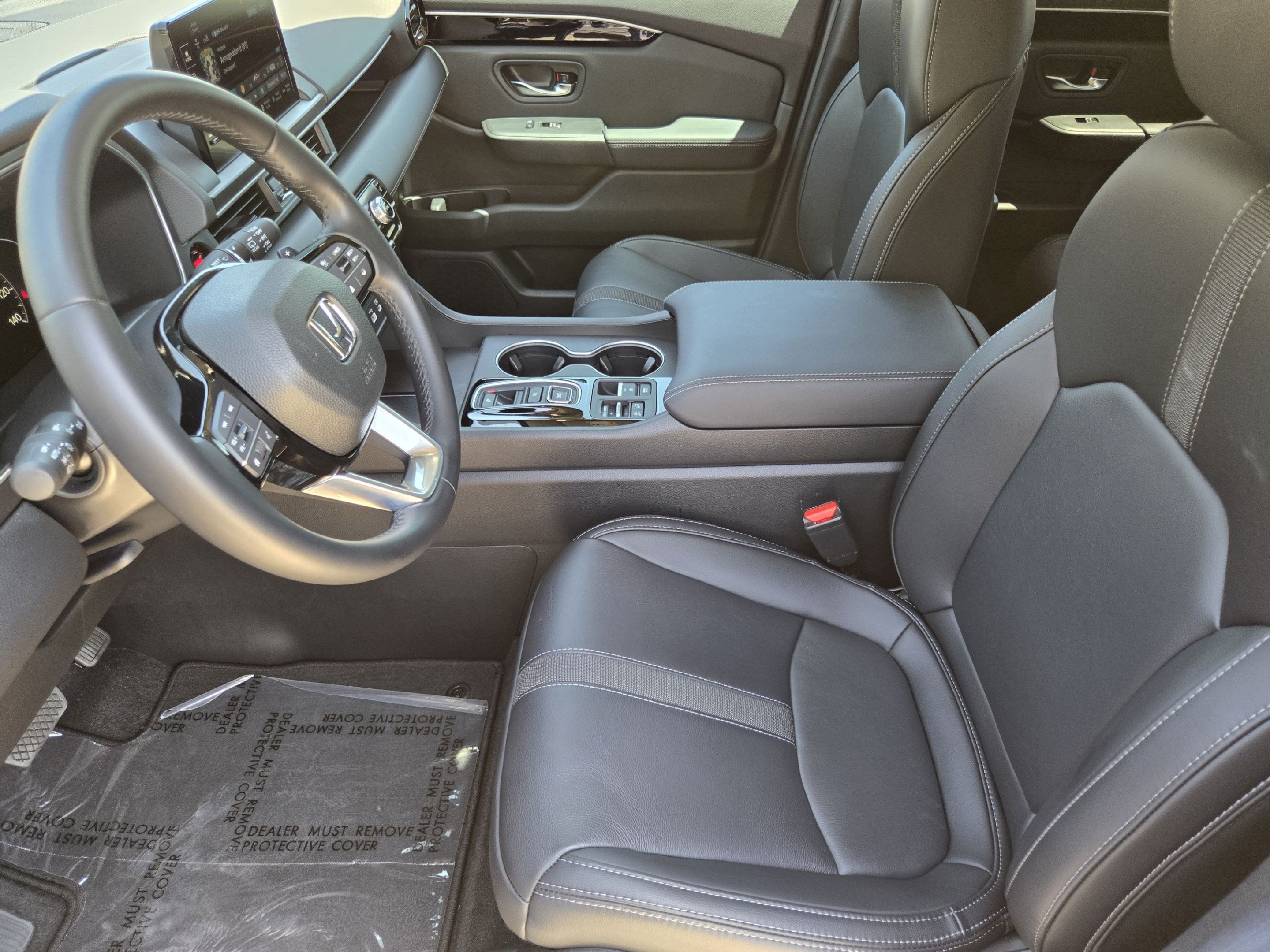 Certified 2025 Honda Pilot Touring image 9
