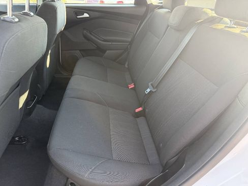 Used 2016 Ford Focus SE FWD image 24