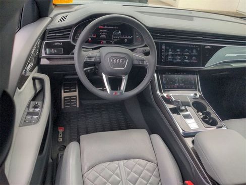 Used 2023 Audi SQ8 Prestige w/ Prestige Package image 10