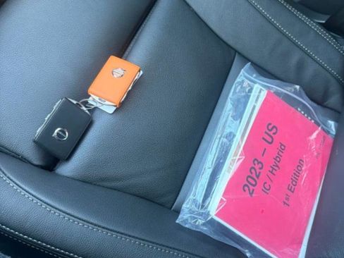 Used 2023 Volvo XC40 B5 Plus w/ Driver Assist Package image 8