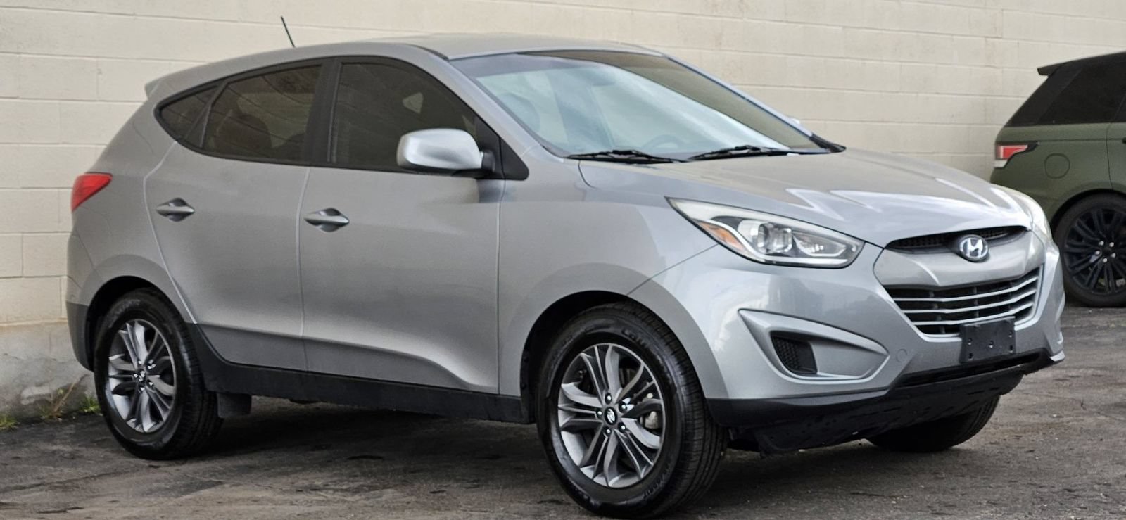 Used 2015 Hyundai Tucson GLS w/ Option Group 02 FWD image 7