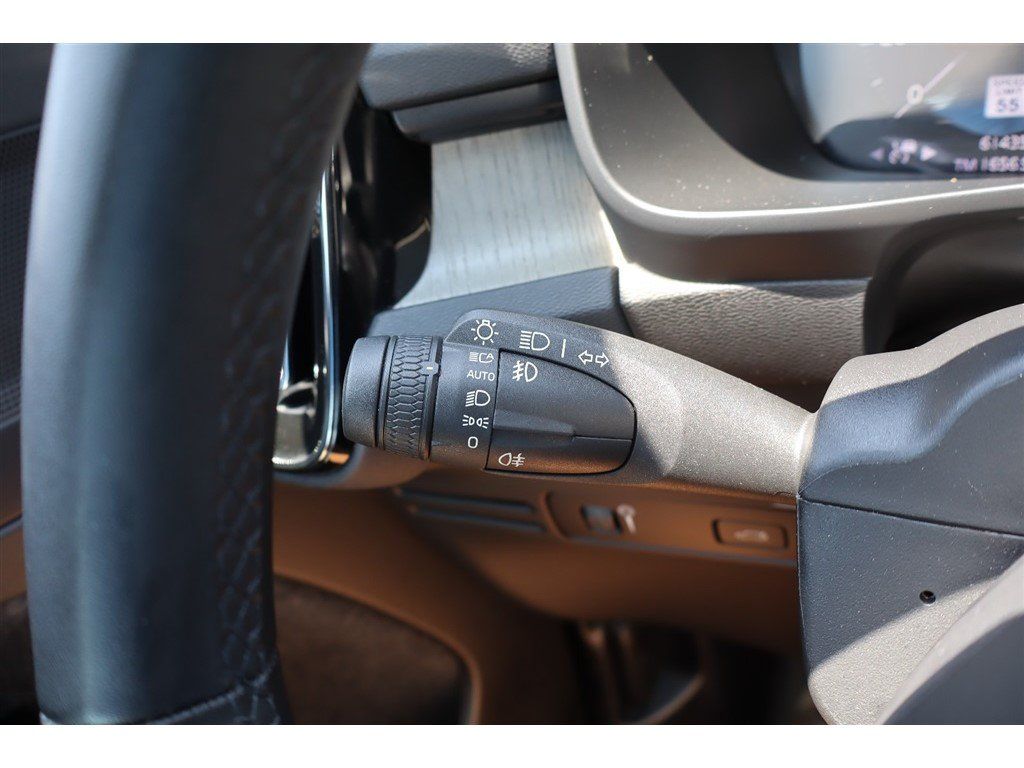 Used 2022 Volvo XC40 T5 Inscription AWD/4WD image 34