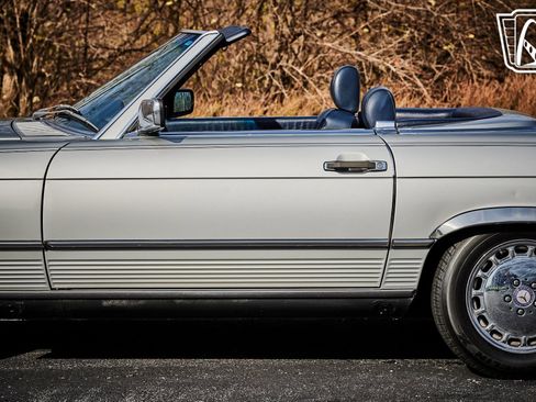 Used 1988 Mercedes-Benz 560 SL image 27