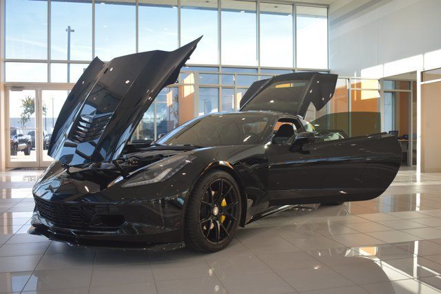 Used 2017 Chevrolet Corvette Stingray Coupe w/ 2LT Preferred Equipment Group RWD image 28