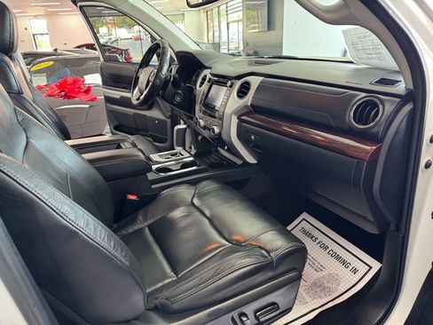 Used 2017 Toyota Tundra Limited w/ Limited Premium Package image 12