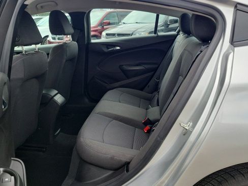 Used 2018 Chevrolet Cruze LS FWD image 24