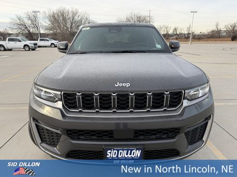 New 2026 Jeep Grand Cherokee Limited image 3