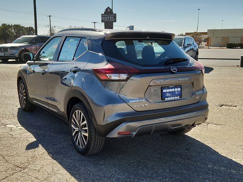 Used 2024 Nissan Kicks SR image 5