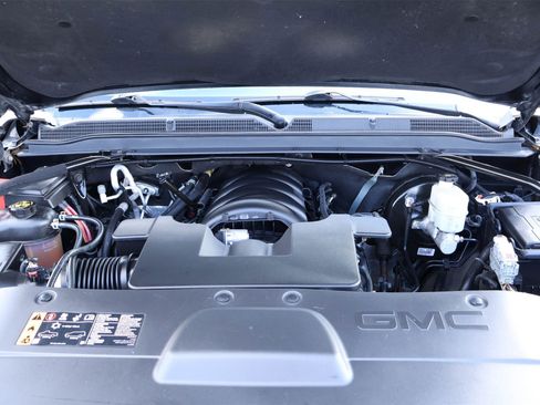 Used 2019 GMC Yukon XL SLT image 9