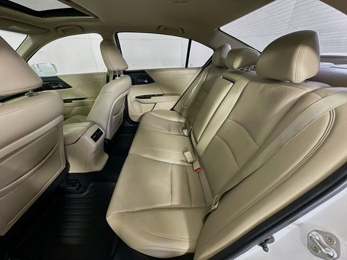 Used 2013 Honda Accord Touring image 27