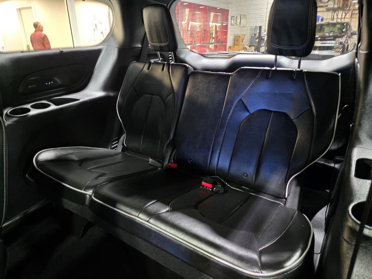 Used 2019 Chrysler Pacifica Limited w/ Advanced Safetytec Group FWD image 20