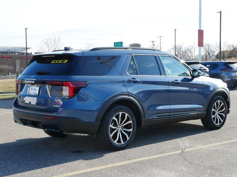 New 2026 Ford Explorer ST-Line image 3