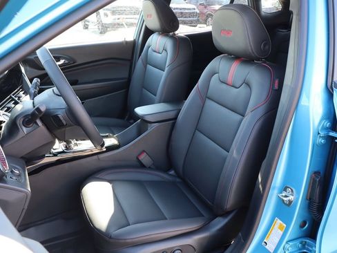 New 2026 Chevrolet Trax RS w/ Sunroof Package image 9